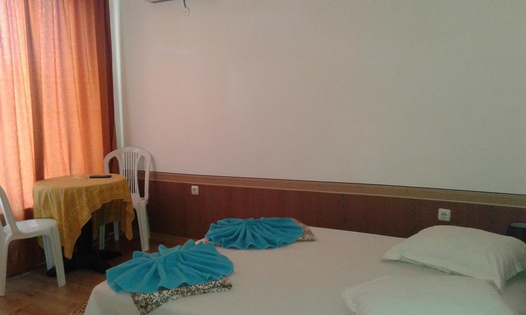 Zora Guest House Primorsko Oda fotoğraf