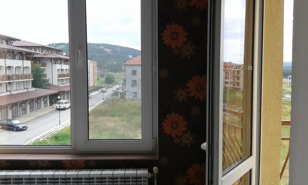 Zora Guest House Primorsko Oda fotoğraf