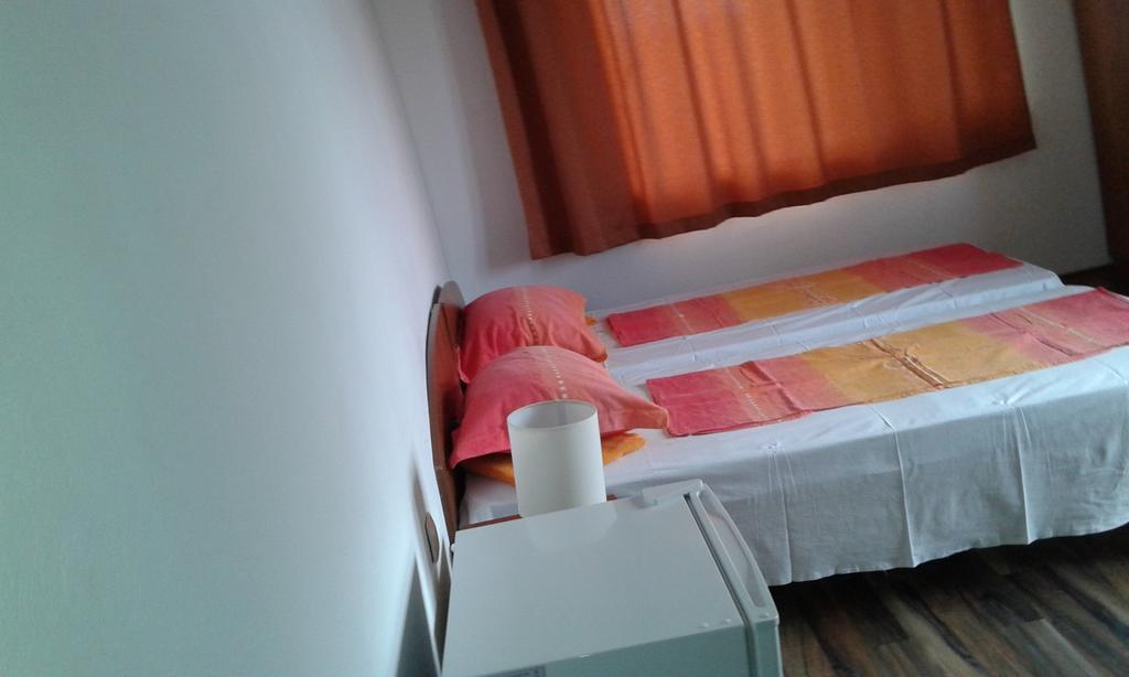 Zora Guest House Primorsko Oda fotoğraf