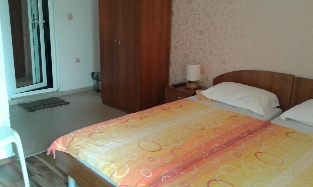 Zora Guest House Primorsko Oda fotoğraf