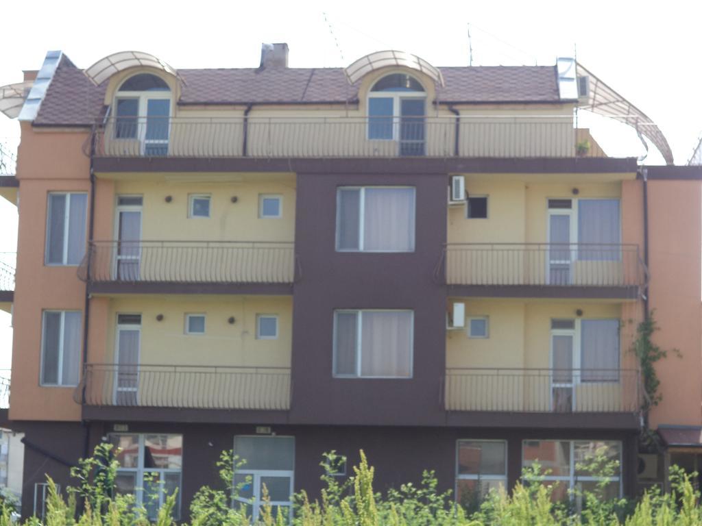 Zora Guest House Primorsko Oda fotoğraf
